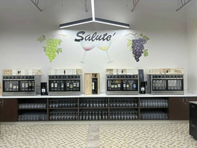 8956154_web1_her-BocceHouse-12