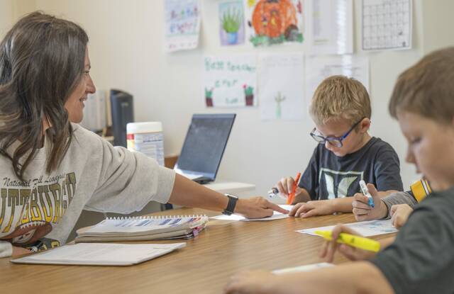 8959297_web1_gtr-SpendingScores104-102625