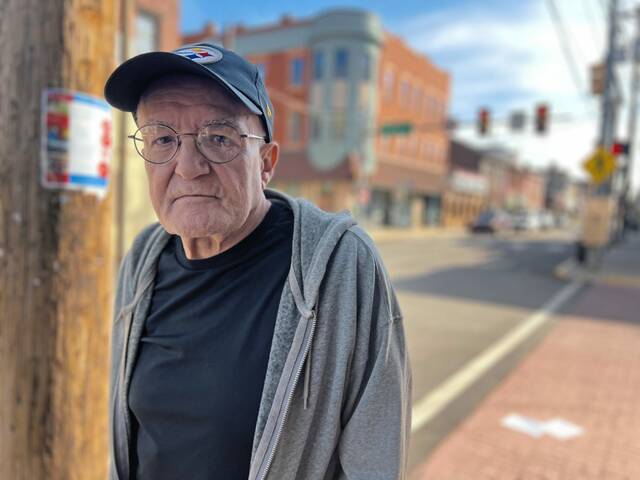 8968556_web1_her-harvestmain-103025-12