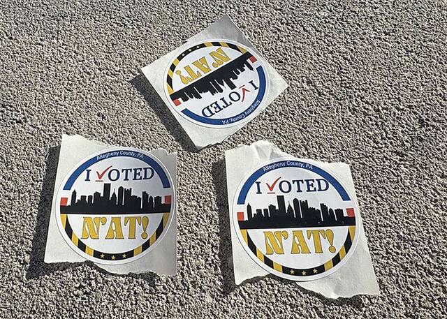 8972751_web1_web-IVotedStickersR43