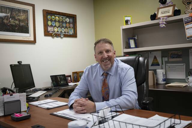 8973014_web1_gtr-SimpsonRetire2-103025