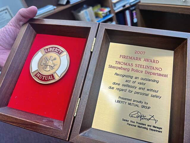 8976114_web1_her-neighbor-103025-2