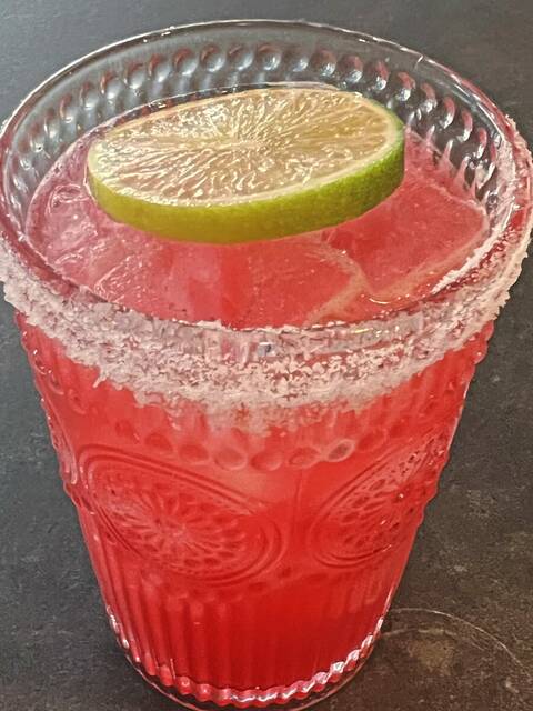 8984598_web1_her-925-110625-6