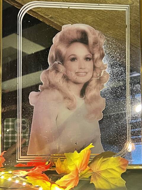 8984598_web1_her-925-110625-7