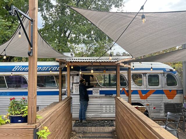 8984598_web1_her-925-110625-8