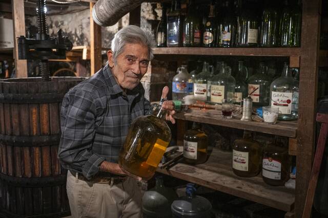 8985152_web1_vnd-facesvibo10-102825