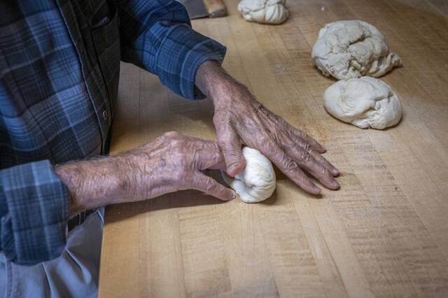 8985152_web1_vnd-facesvibo5-102825