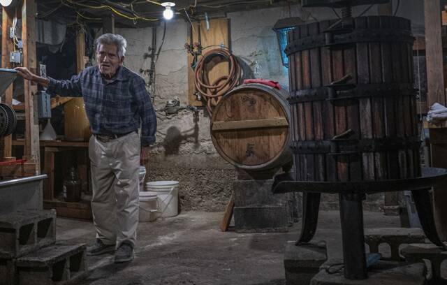 8985152_web1_vnd-facesvibo6-102825