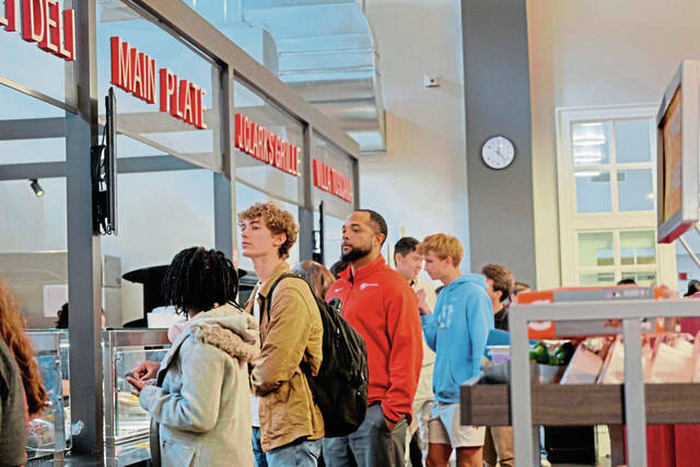 8998169_web1_sew-SACafe1-110625