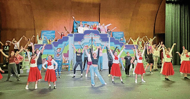 9000668_web1_SEW-QVMSmusical-110625