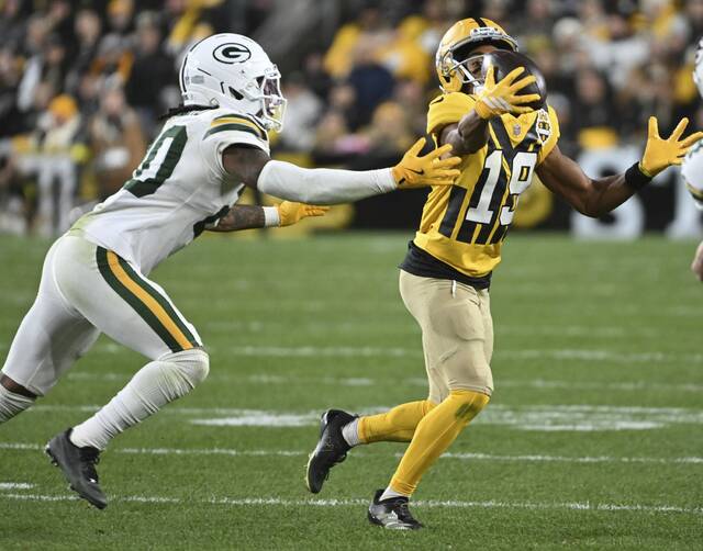 9002063_web1_ptr-steelers26-102725