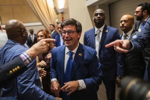 9003390_web1_PTR-OConnorElect1-110525