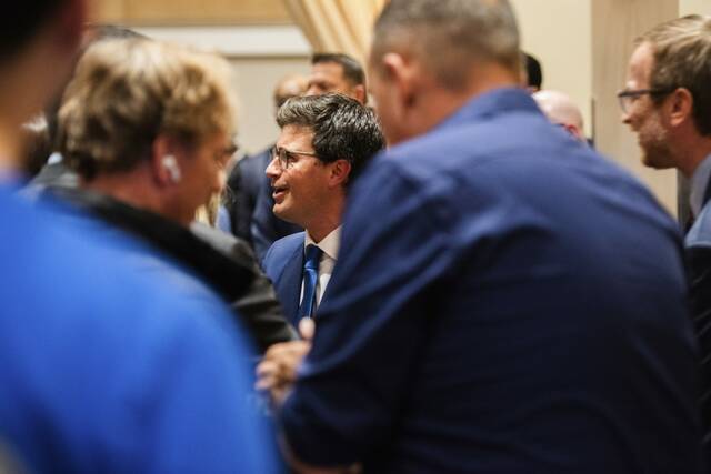 9003390_web1_PTR-OConnorElect3-110525