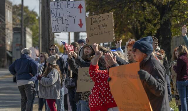 9005024_web1_vnd-dataprotest100-110225