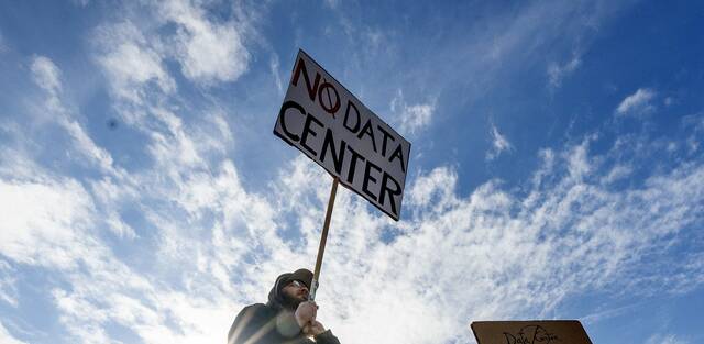 9005024_web1_vnd-dataprotest102-110225