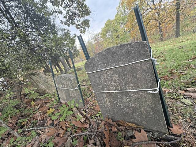 9006107_web1_gtr-newstones3-110225