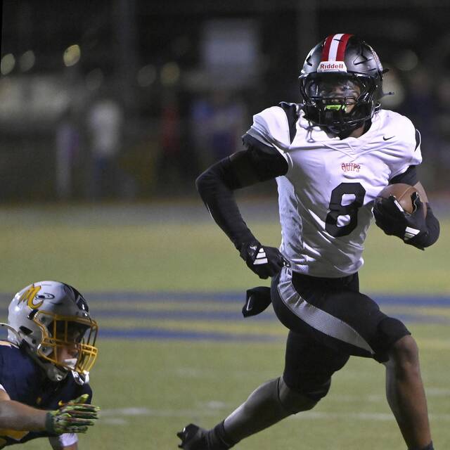 High school football roundup for Oct. 31, 2025: No. 7 Aliquippa rallies past No. 2 Trinity