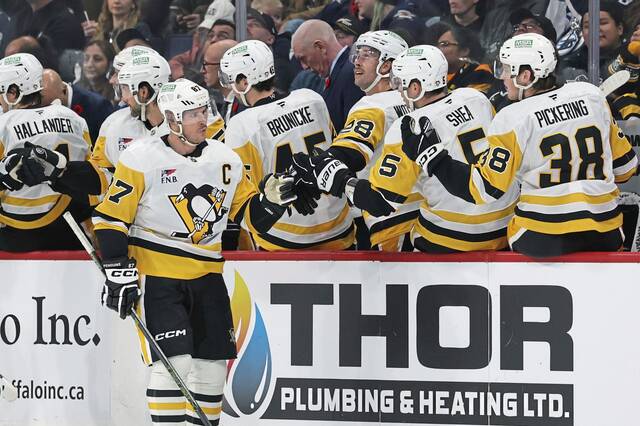 9009058_web1_gtr-pens3-110225