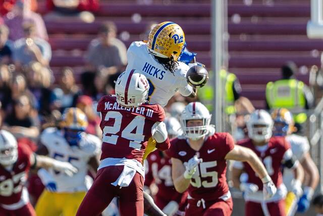 9009063_web1_2025-11-01T202559Z_607003077_MT1USATODAY27475777_RTRMADP_3_NCAA-FOOTBALL-PITTSBURGH-AT-STANFORD