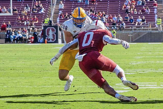 9009063_web1_2025-11-01T214511Z_1757842678_MT1USATODAY27476887_RTRMADP_3_NCAA-FOOTBALL-PITTSBURGH-AT-STANFORD