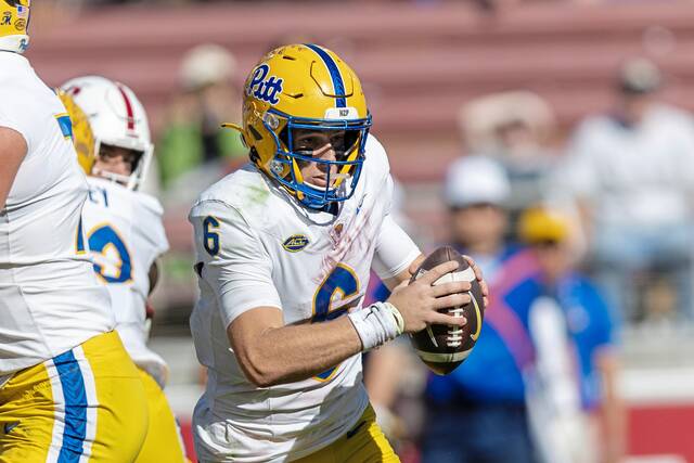 9009063_web1_2025-11-01T215546Z_707808797_MT1USATODAY27477049_RTRMADP_3_NCAA-FOOTBALL-PITTSBURGH-AT-STANFORD