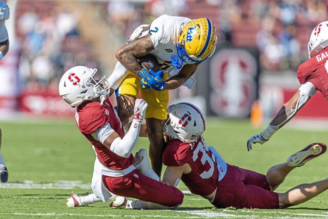 9009063_web1_2025-11-01T215609Z_1946201788_MT1USATODAY27477065_RTRMADP_3_NCAA-FOOTBALL-PITTSBURGH-AT-STANFORD