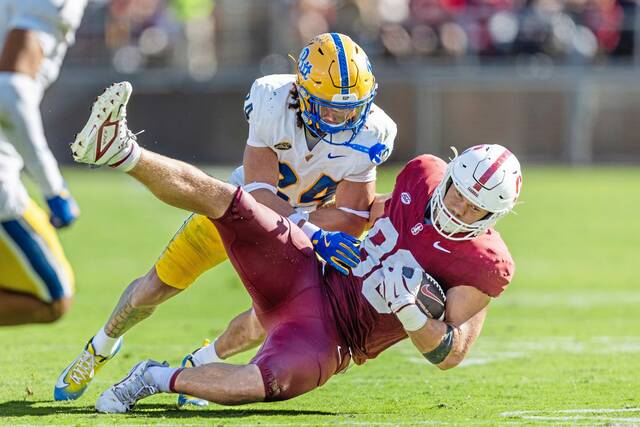 9009063_web1_2025-11-01T215616Z_1237598776_MT1USATODAY27477069_RTRMADP_3_NCAA-FOOTBALL-PITTSBURGH-AT-STANFORD