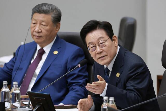 9009696_web1_2025-11-01T085817Z_1_LYNXMPELA018U_RTROPTP_4_APEC-SUMMIT