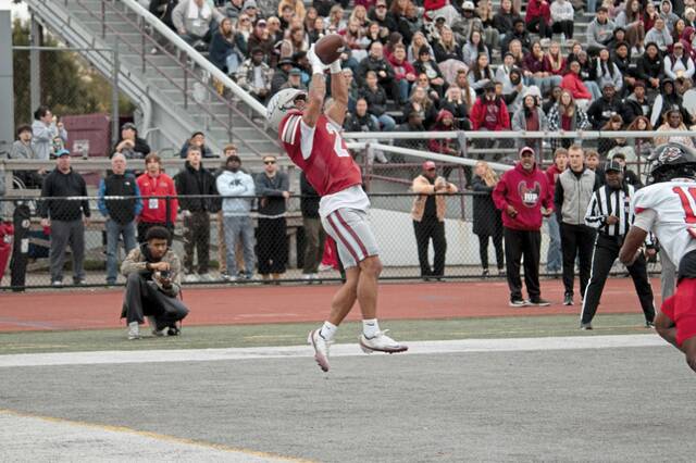 9010049_web1_gtr-DevinWhitlock-110425