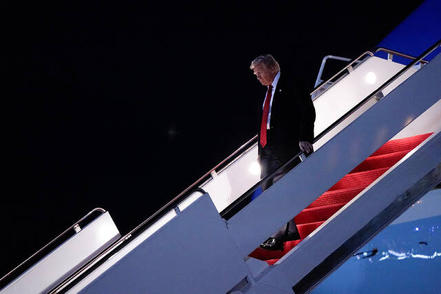 9011803_web1_2025-11-03T001456Z_1661785953_RC2OOHA83Z34_RTRMADP_3_USA-TRUMP