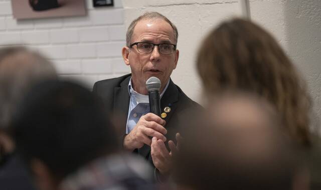 9012611_web1_ptr-pittwheelchair101-110425