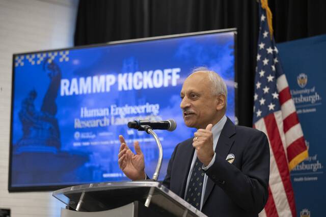 9012611_web1_ptr-pittwheelchair104-110425