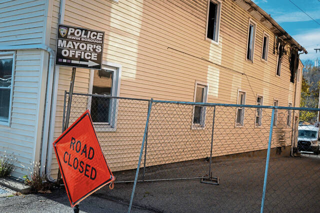 9012658_web1_gtr-IrwinOffice1-110425