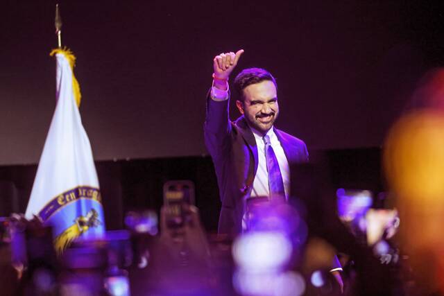 9012704_web1_gtr-cmns-Cupp-110825