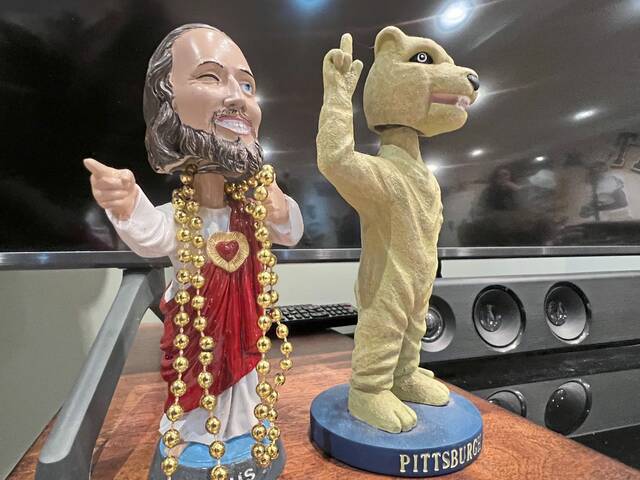 9012869_web1_her-bobble-111325-2