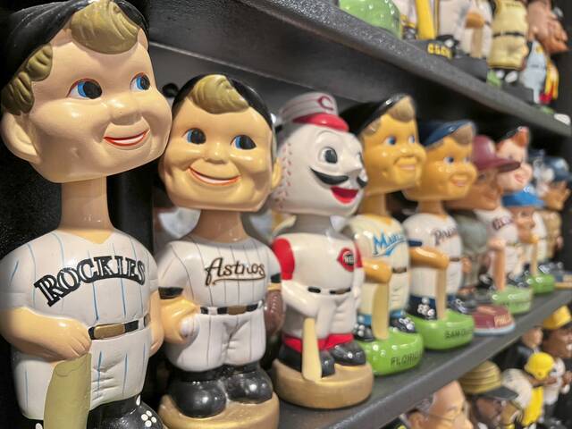 9012869_web1_her-bobble-111325-4