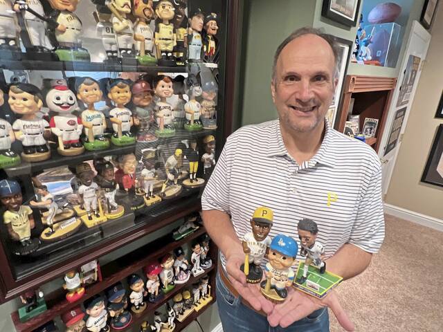 9012869_web1_her-bobble-111325-6