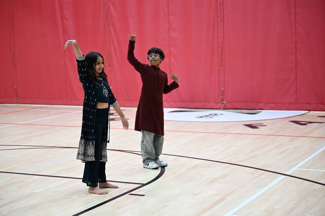 9013145_web1_parnika-and-yuvaan