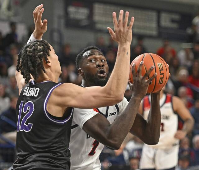 9013576_web1_ptr-DuqNiagara04-110425