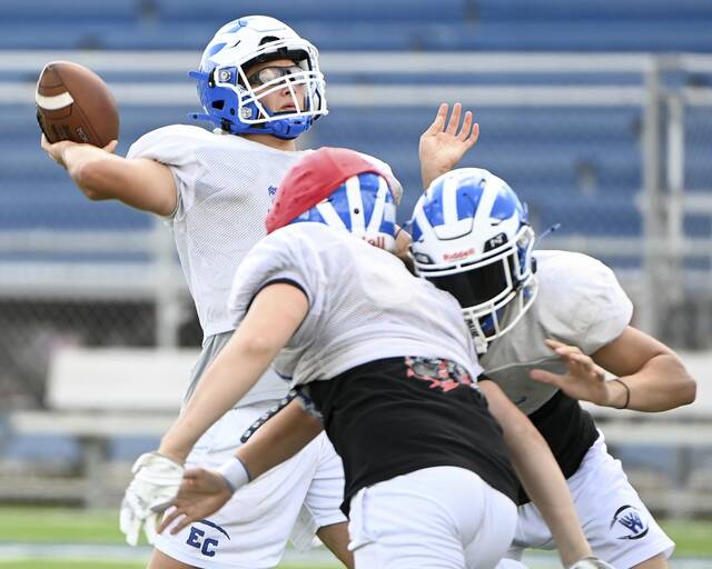 Trib HSSN high school football player of the week for Nov. 3, 2025<span class="headline-video">Video <i class="fa-solid fa-circle-play"></i></span>