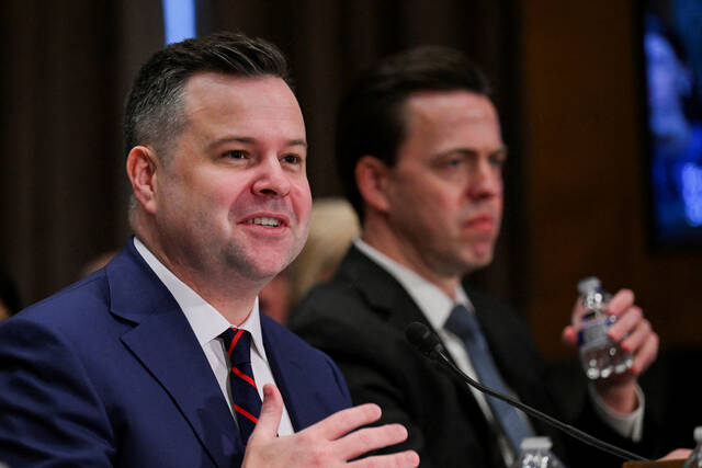 9013939_web1_2025-11-03T191533Z_577524047_RC243DA9F20Q_RTRMADP_3_USA-TRUMP-FHFA