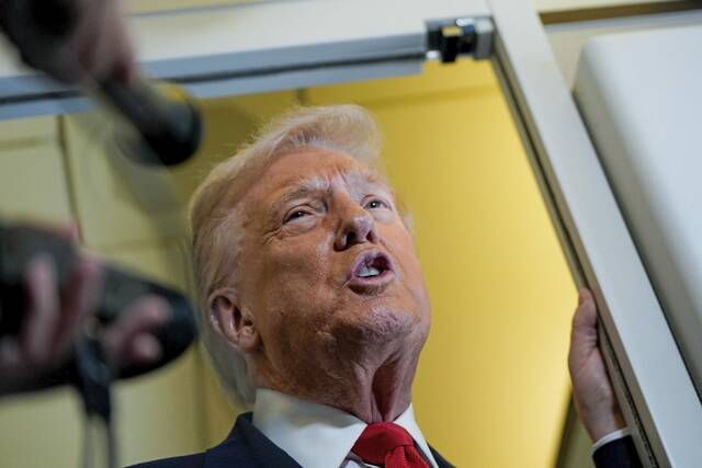 9014638_web1_2025-11-01T211231Z_1_LYNXMPELA01JP_RTROPTP_4_USA-TRUMP