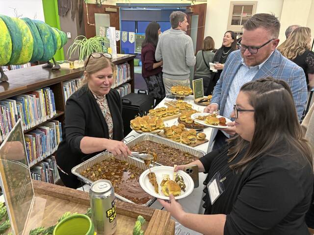 9014787_web1_SEW-SavoringSewickley10-111325