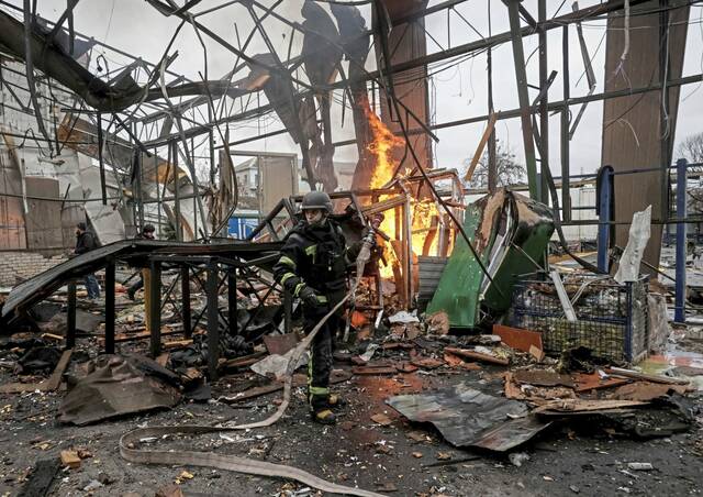 9015884_web1_2025-11-12T103205Z_1265334656_RC2WUHA3B70E_RTRMADP_3_UKRAINE-CRISIS-ATTACK-KHARKIV