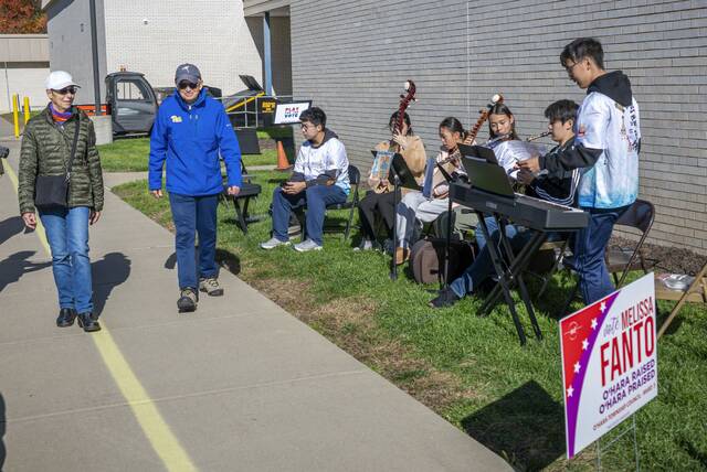 9016167_web1_vnd-playforthevote-1105251