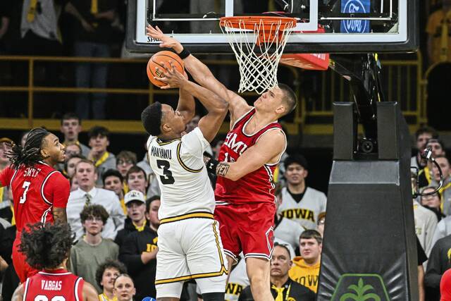 9016662_web1_2025-11-05T024421Z_760203563_MT1USATODAY27506589_RTRMADP_3_NCAA-BASKETBALL-ROBERT-MORRIS-AT-IOWA