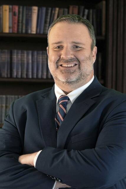 9017305_web1_pal-OakmontElex-102325--1-