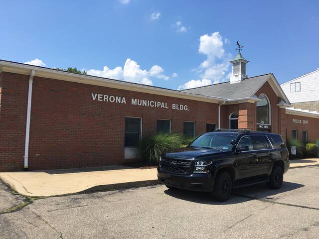 9017325_web1_verona-building