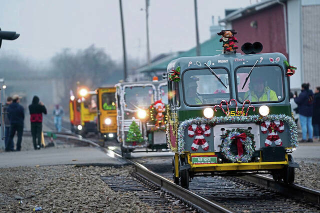 9017459_web1_gtr-LO-RailcarToys16-111322