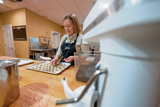 9018030_web1_sew-ThreeDogBakery104-113025